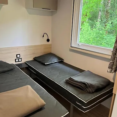 Camping 3 Etoiles - Piscine - Ccbfa0c 3*