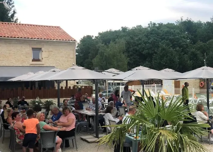 Camping 3 Etoiles - Piscine - Ccbfa0c 3*